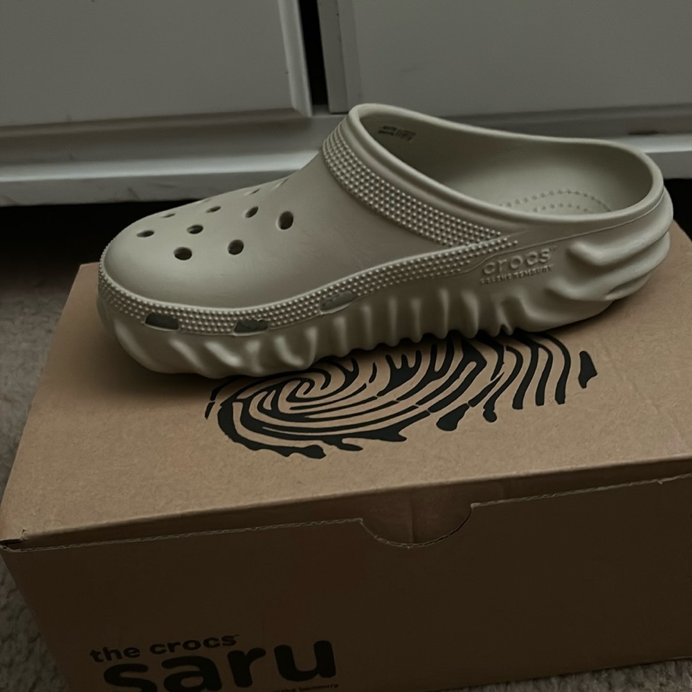 crocs salehebembury x thesaruclog